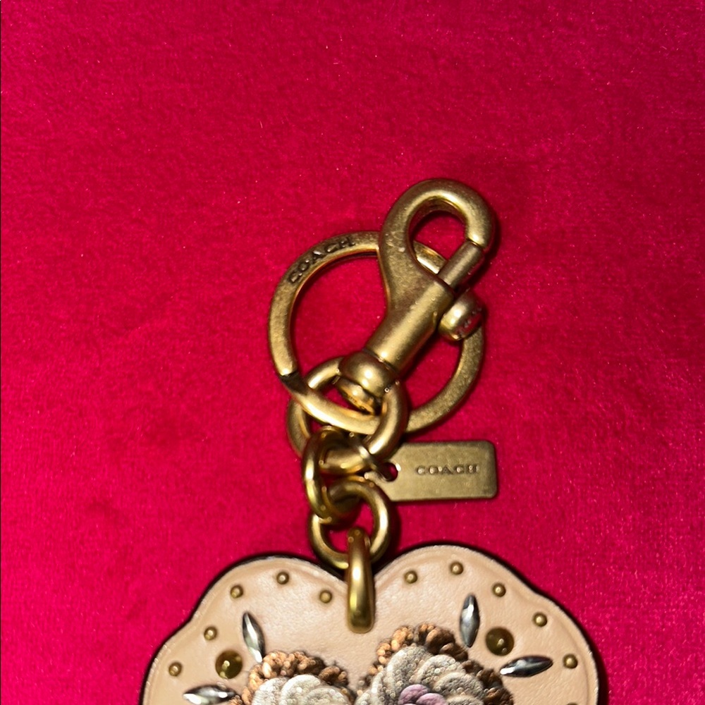Coach Cream Key charm with Floral Design - Picture 2 of 4